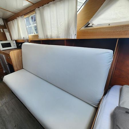 Hotel Floating In The Sea Sant Adria de Besos Exterior foto